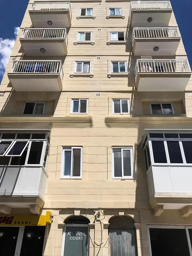 F10 Room 3, Private Room Two Single Beds Shared Bathroom In Shared Flat Msida 0*,