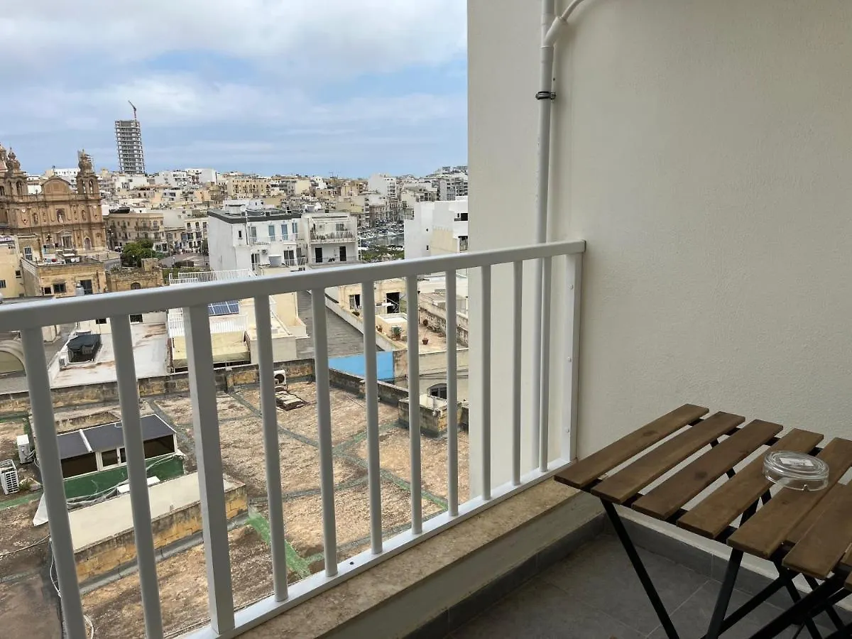 F10 Room 3, Private Room Two Single Beds Shared Bathroom In Shared Flat Msida Malta
